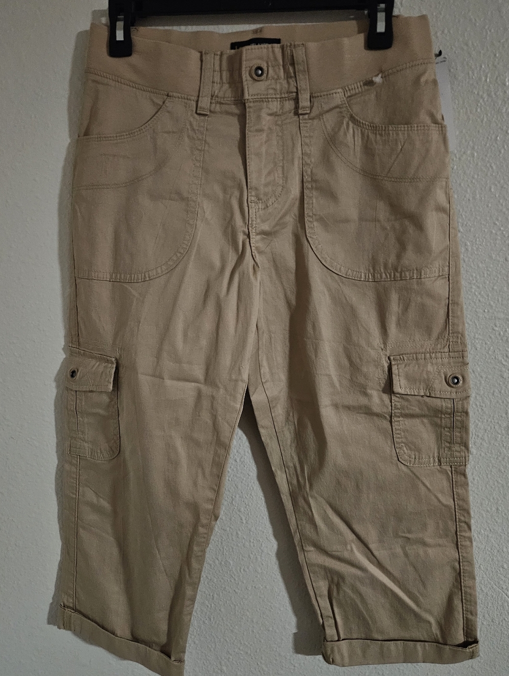 ​Lee Relaxed Fit Cargo Capris | Mid-Rise Utility Crop Pants Cafe Khaki Size 6M